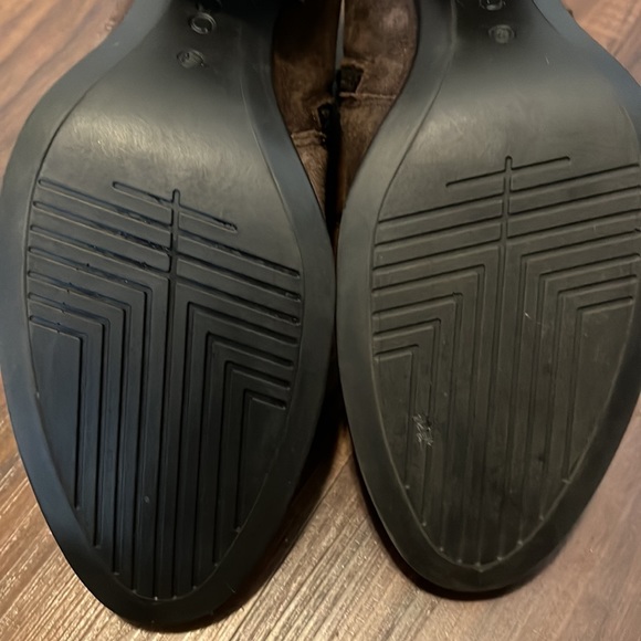 ECCO. Danish Design suede boots - Picture 9 of 10